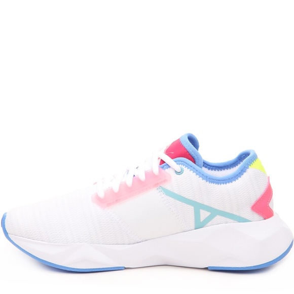 NWOT PUMA Cell Plasmic Sneakers Women's size 7 - Picture 10 of 15